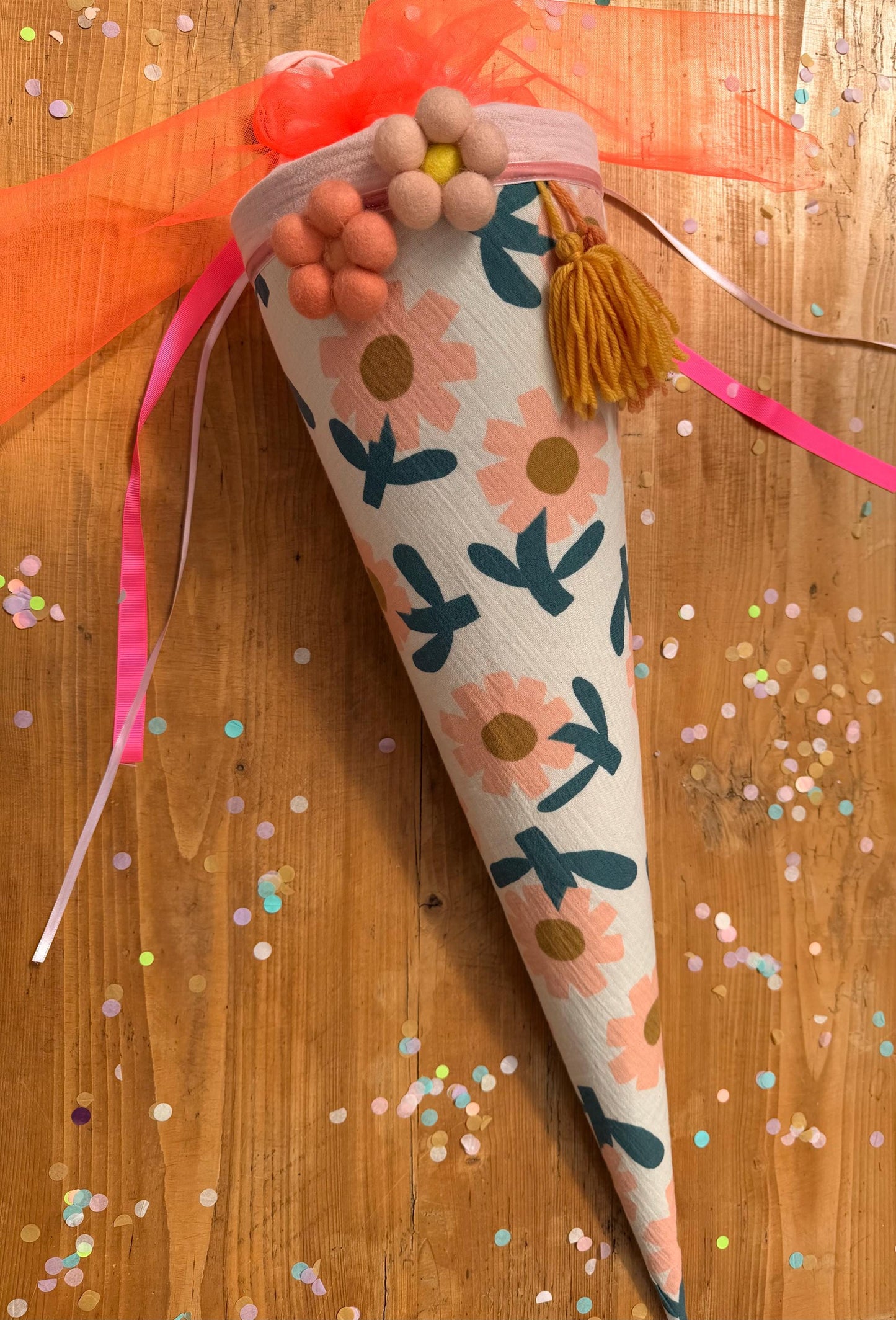 Schultüte Blumen, Musselin Schultüte, Schultüte Mädchen Schultüte personalisiert,Schultüte Tüll,Schultüte Blumen gefilzt, Schultüte rosa