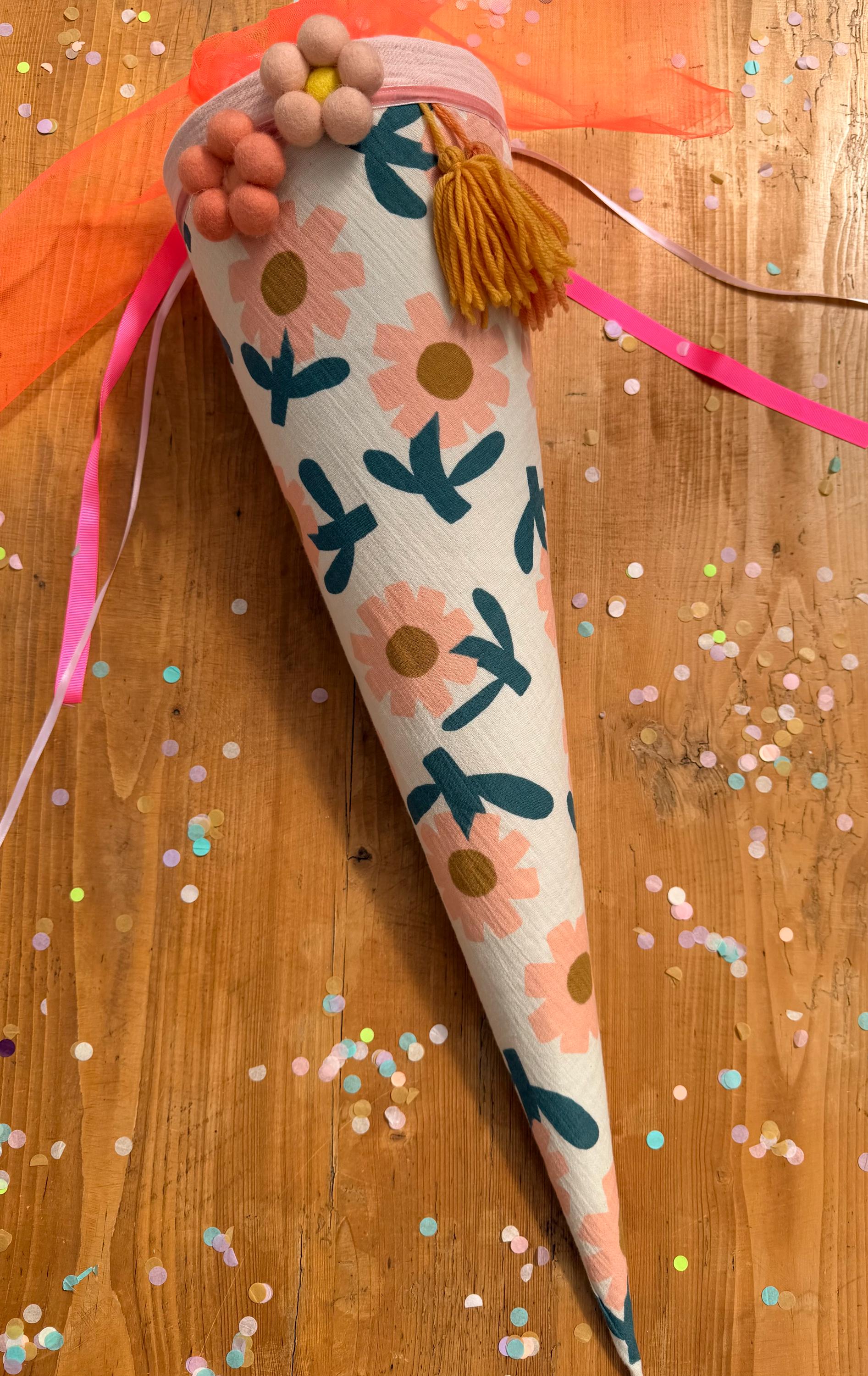 Schultüte Blumen, Musselin Schultüte, Schultüte Mädchen Schultüte personalisiert,Schultüte Tüll,Schultüte Blumen gefilzt, Schultüte rosa