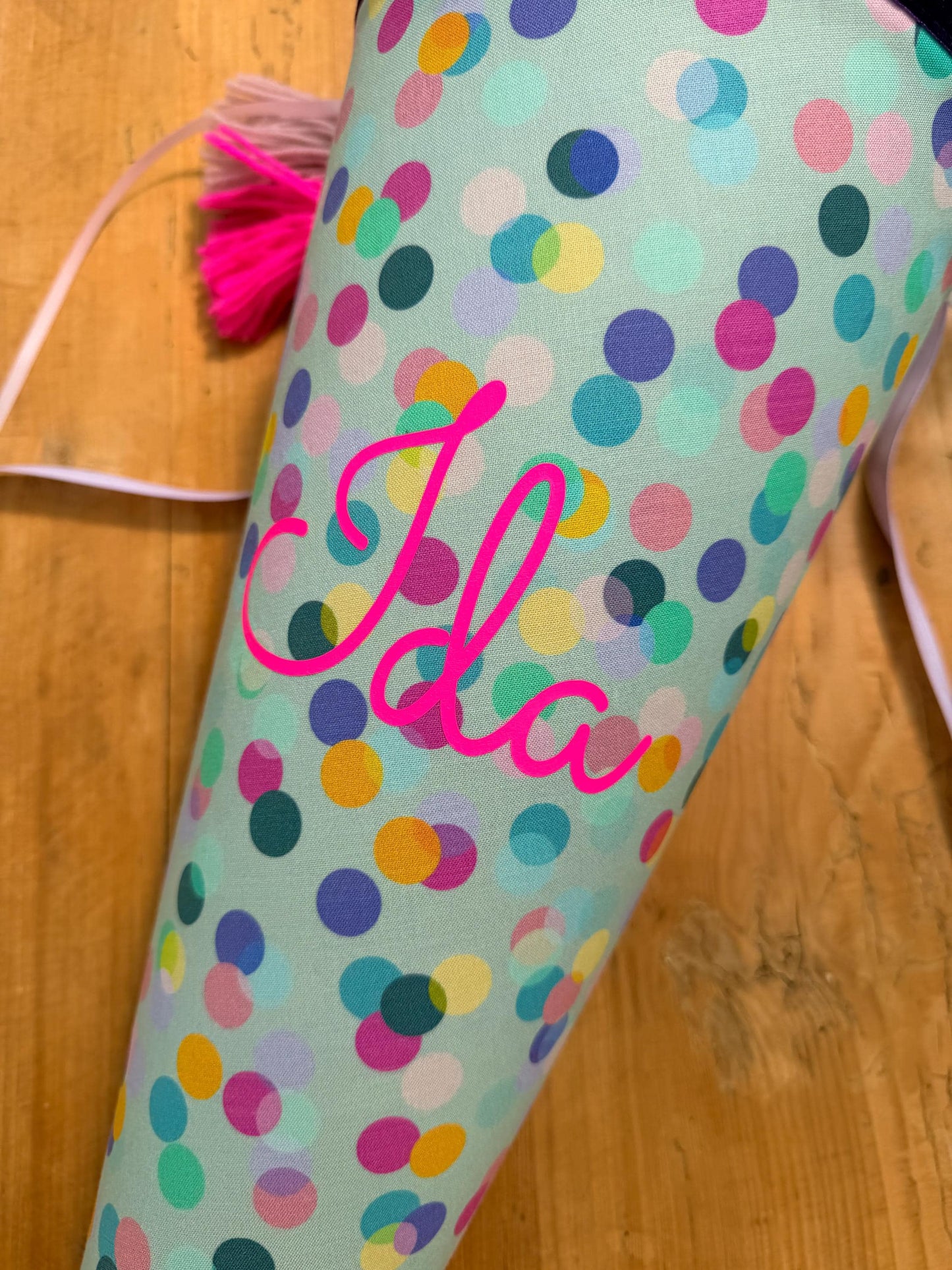 Einzelstück mit Namen "Ida"Schultüte, Zuckertüte, Trosttüte Musselin Schultüte Stoff Schulanfang Einschulung bunte Konfetti lila neon pink