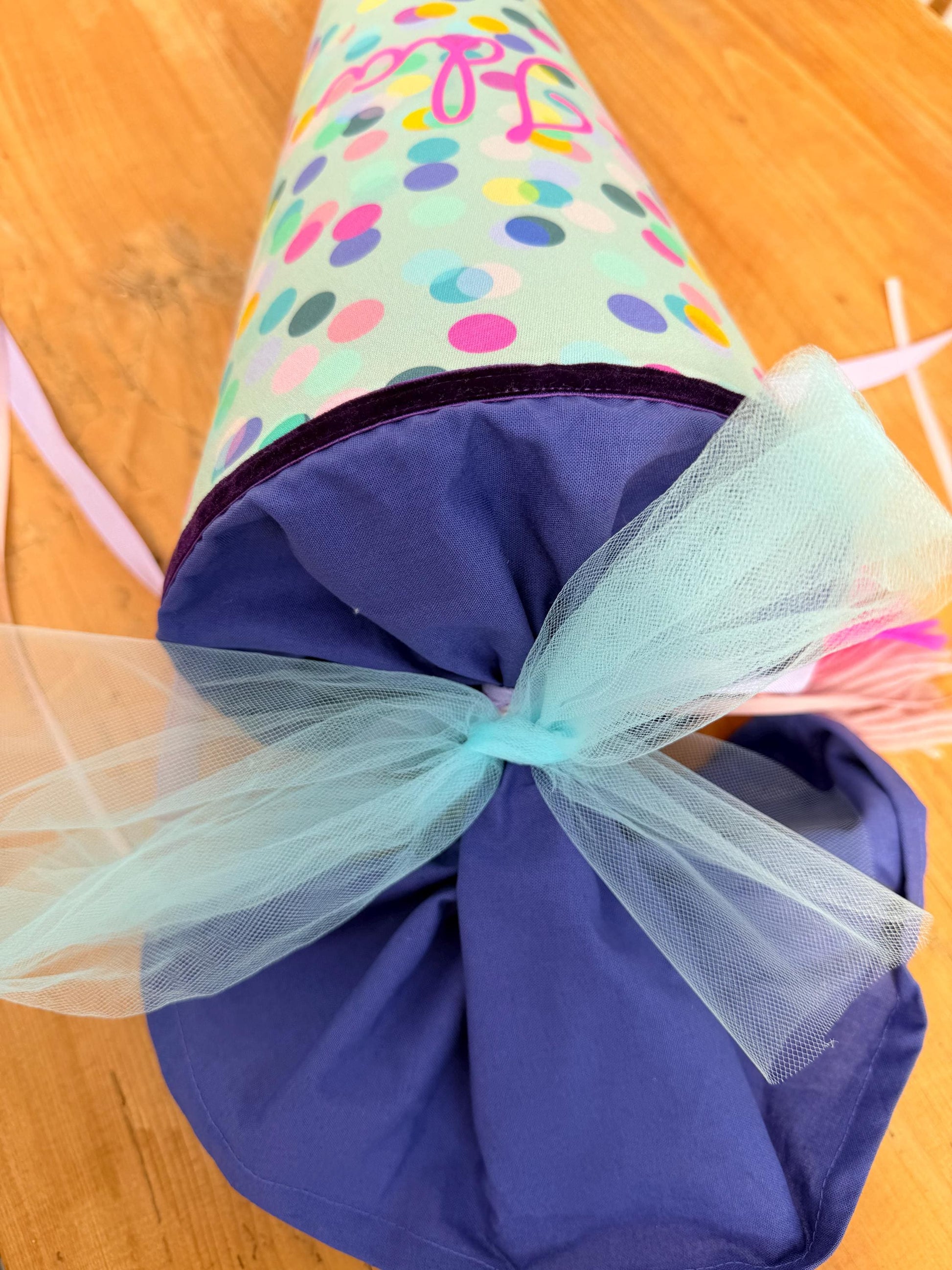 Einzelstück mit Namen "Ida"Schultüte, Zuckertüte, Trosttüte Musselin Schultüte Stoff Schulanfang Einschulung bunte Konfetti lila neon pink