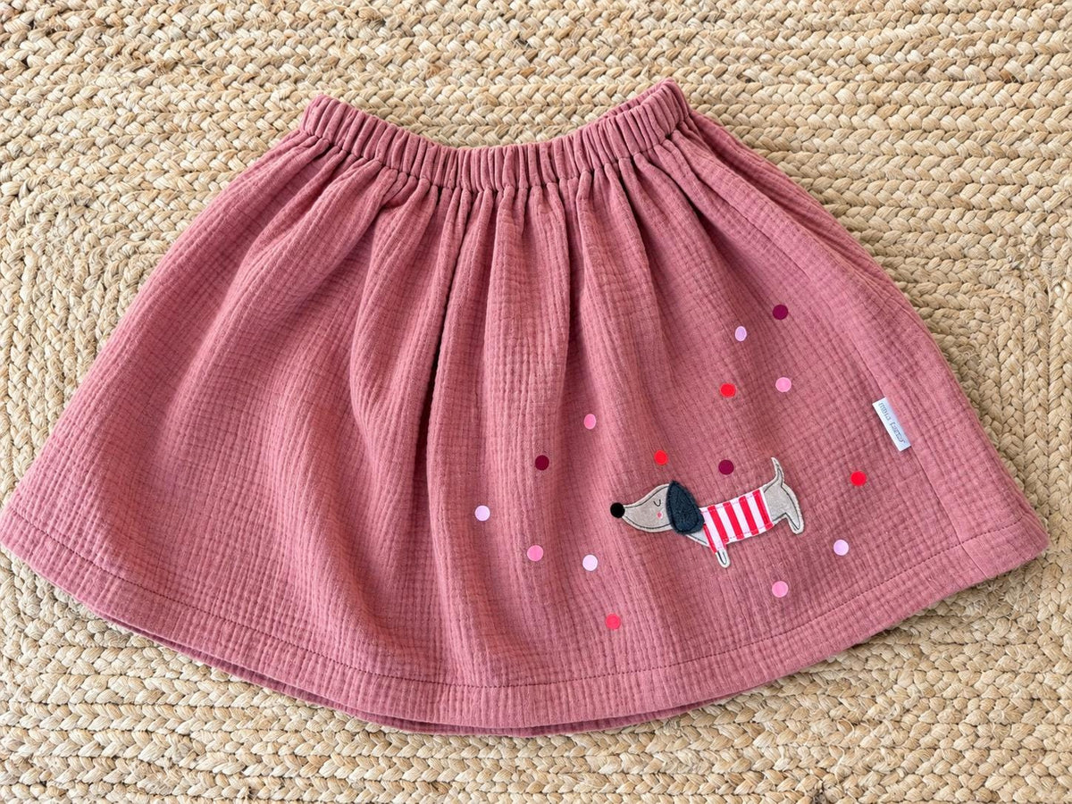 Musselin Rock Mädchen | Kinderrock Dackel | Rock Lehmrosa | Mädchenrock mit Konfetti | Geschenk Mädchen