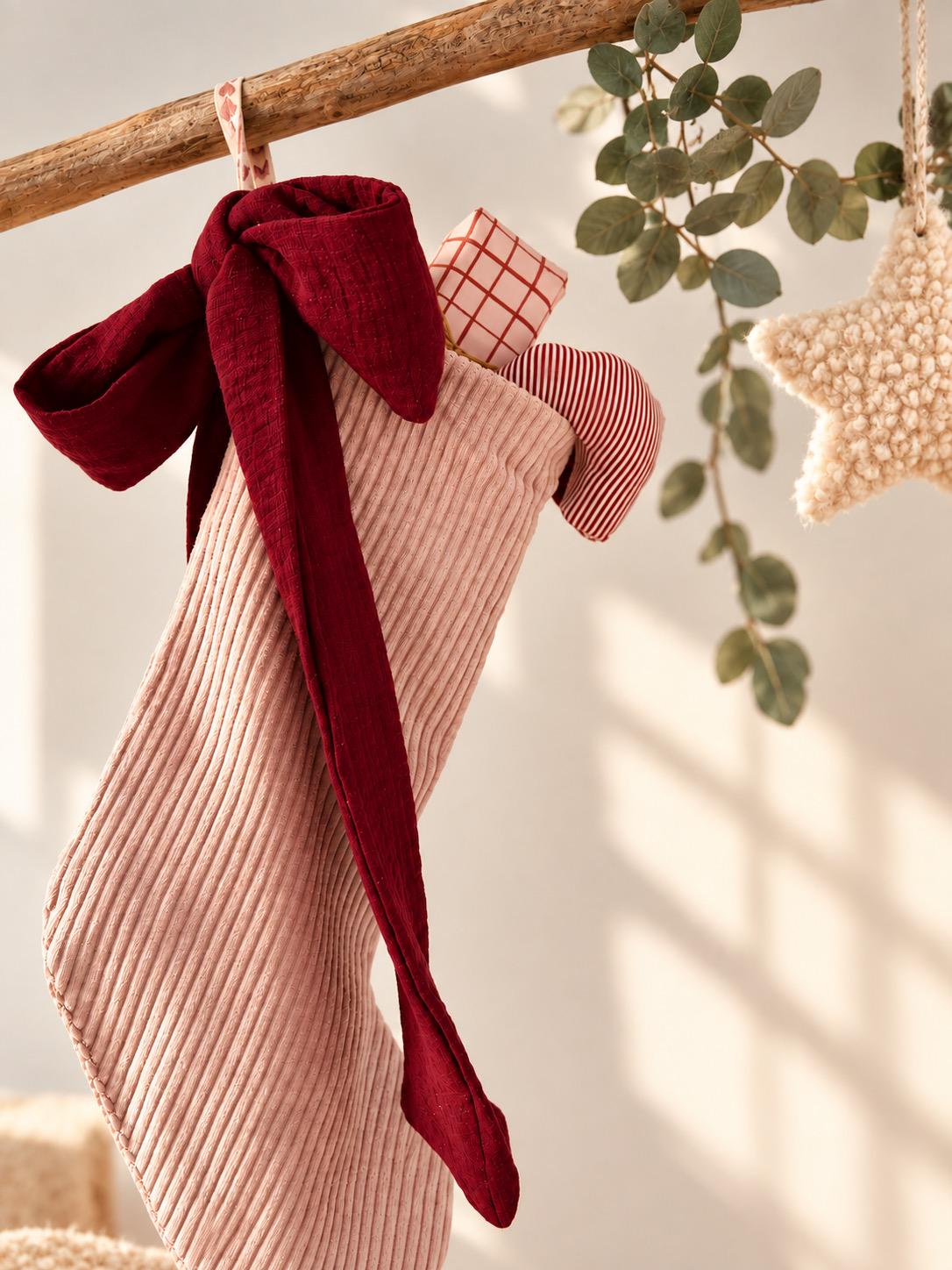 Nikolausstiefel aus Musselin | Nikolausstrumpf Kinder | Weihnachtsstrumpf mit Schleife | Cord rosa | Nikolaus Geschenk | Weihnachten