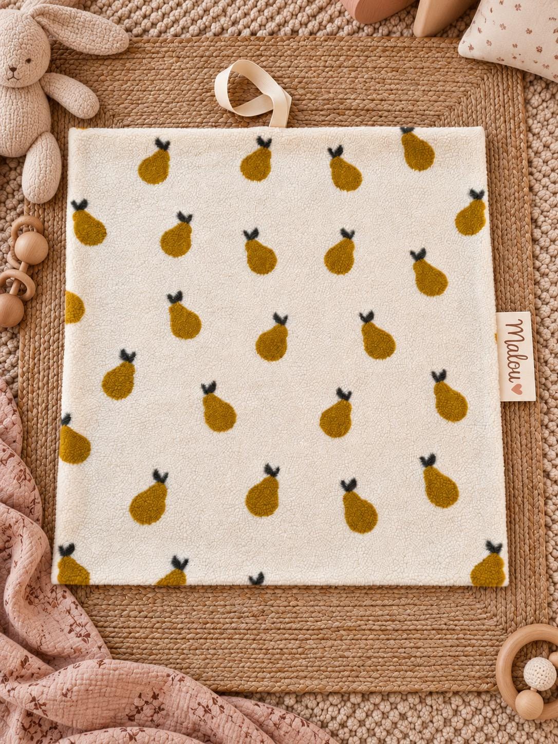 Babydecke aus Teddyfleece mit Birnen | Kuscheldecke Baby personalisiert mit Namen | Geschenk zur Geburt & Taufe | Creme Senfgelb | Teddyfell