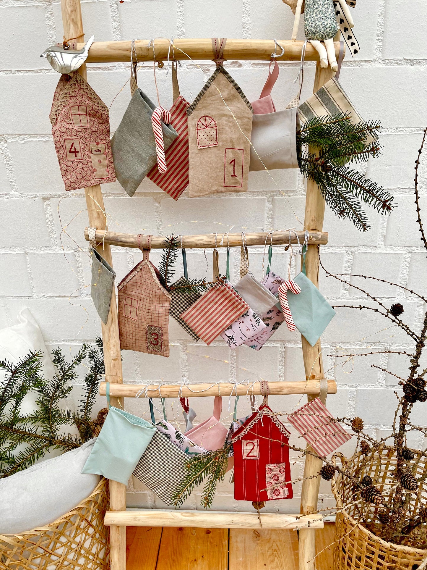 Nur noch wenige Stück, Adventskalender Stoff,Adventskalender Kinder,Adventskalender zum Befüllen, Adventskalender skandinavisch, Haus