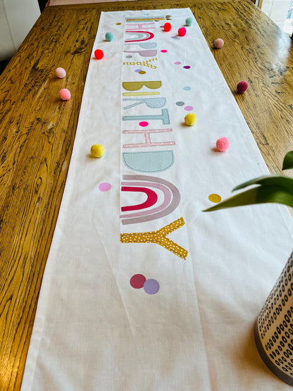 Tischläufer Tischdecke  Partydeko Geburtstag Kindergeburtstag Happy Birthday Kindergeburtstag Geburtstagskind Happy Birthday Konfetti Kerzen